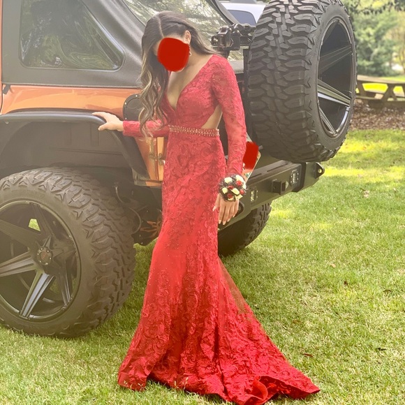 Mac Duggal Beaded Lace Prom/Pageant Dress - Picture 3 of 9